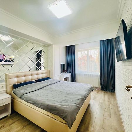 Central Eco View Apartment تشيسيناو المظهر الخارجي الصورة
