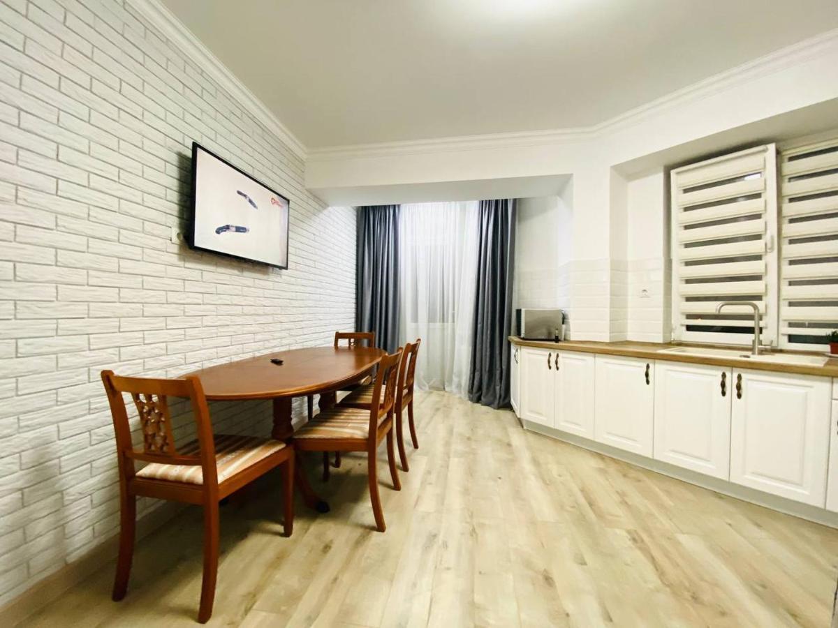 Central Eco View Apartment تشيسيناو المظهر الخارجي الصورة