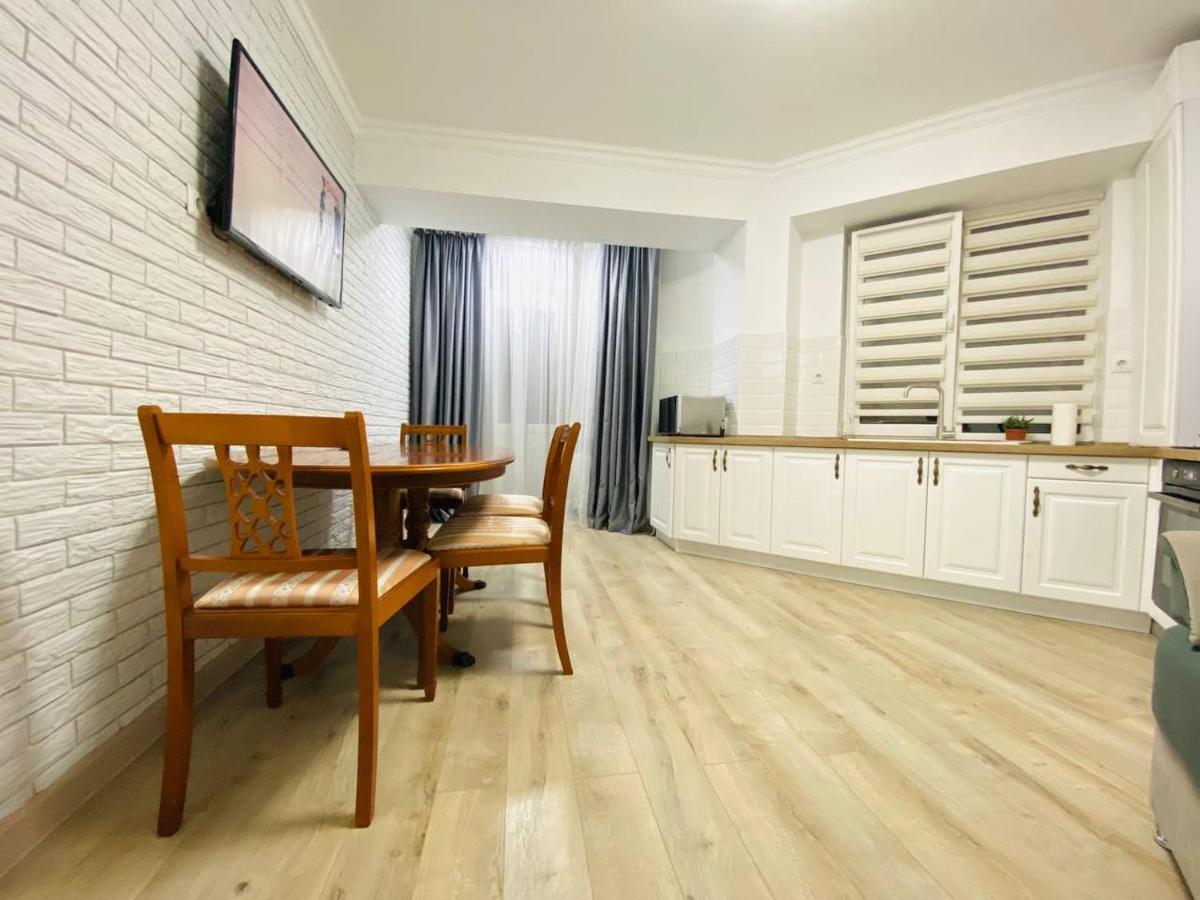 Central Eco View Apartment تشيسيناو المظهر الخارجي الصورة